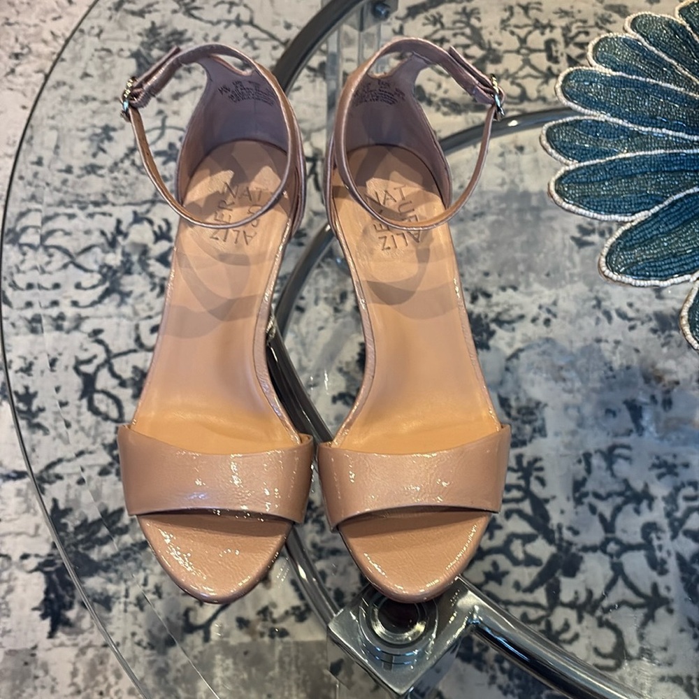 Naturalizer Vera Nude Patent Sandals